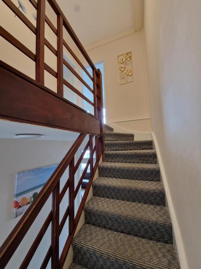 Finchley Holidays Whetstone Exterior foto
