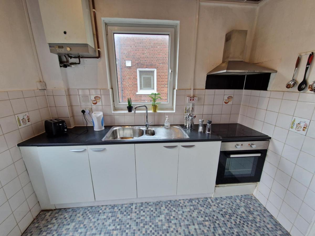 Finchley Holidays Whetstone Exterior foto